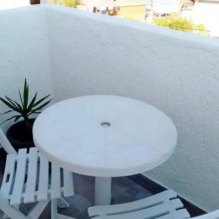 Silva - Two Bedroom With Balcony And Sea View Apartman *