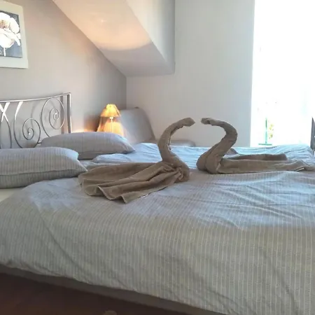 Silva - Two Bedroom With Balcony And Sea View Apartment Slatine