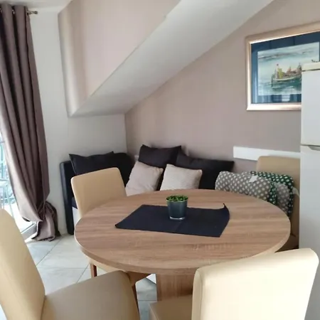Silva - Two Bedroom With Balcony And Sea View Slatine